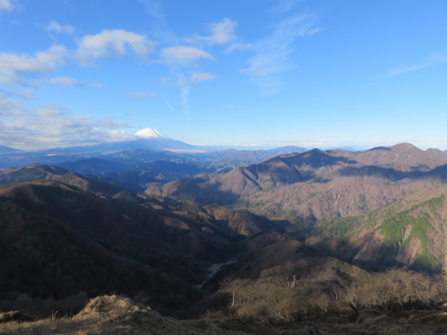 塔ノ岳山頂から富士山方面