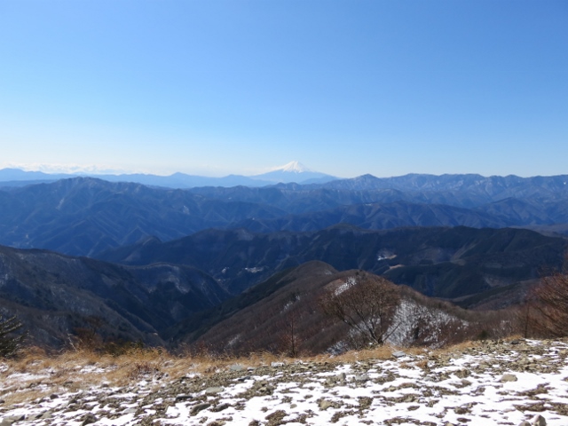 鷹ノ巣山から富士山方面