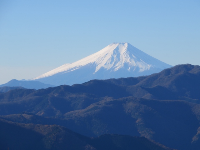 本仁田山から富士山アップ