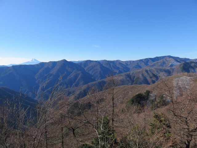 天目山から富士山と石尾根の山々